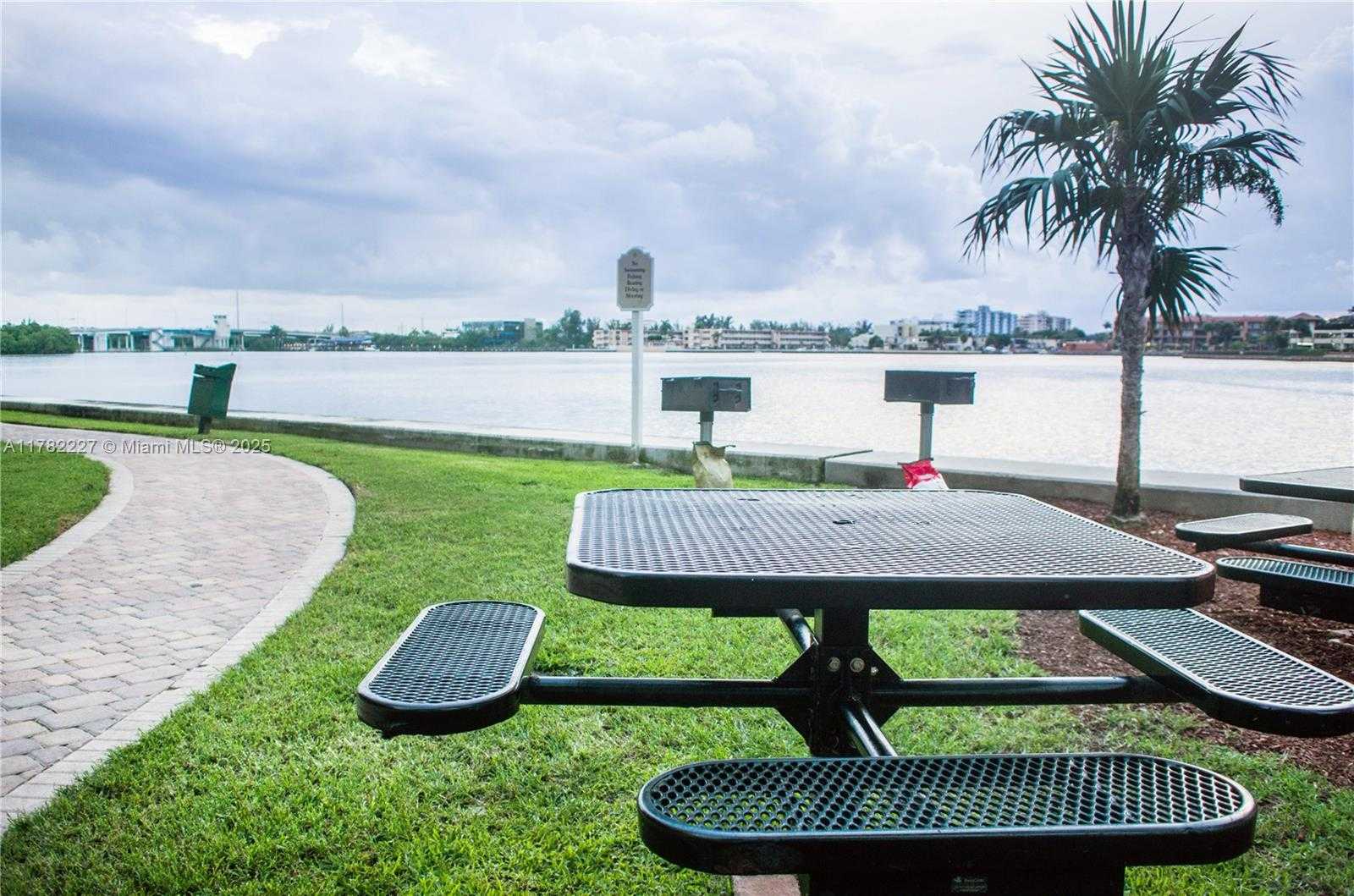 Small Image of 17150 NORTH BAY RD #2322, Sunny Isles Beach Number 40