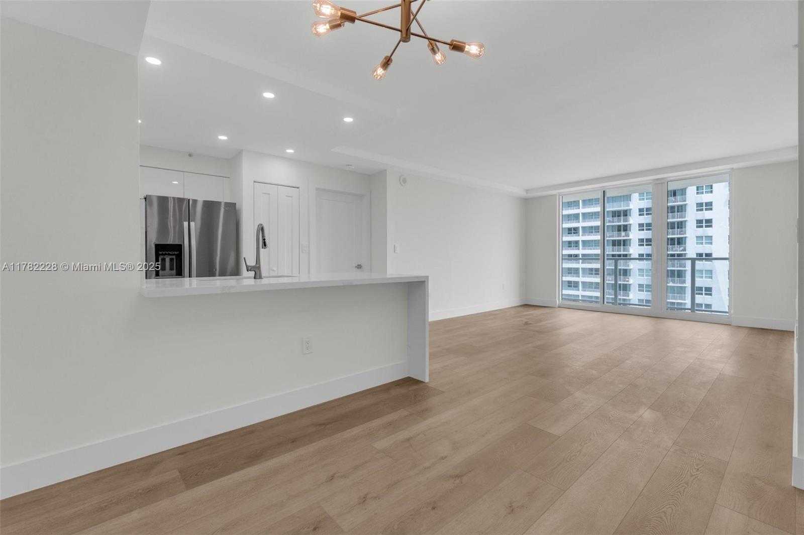 Small Image of 1155 BRICKELL BAY DR #2308, Miami Number 10