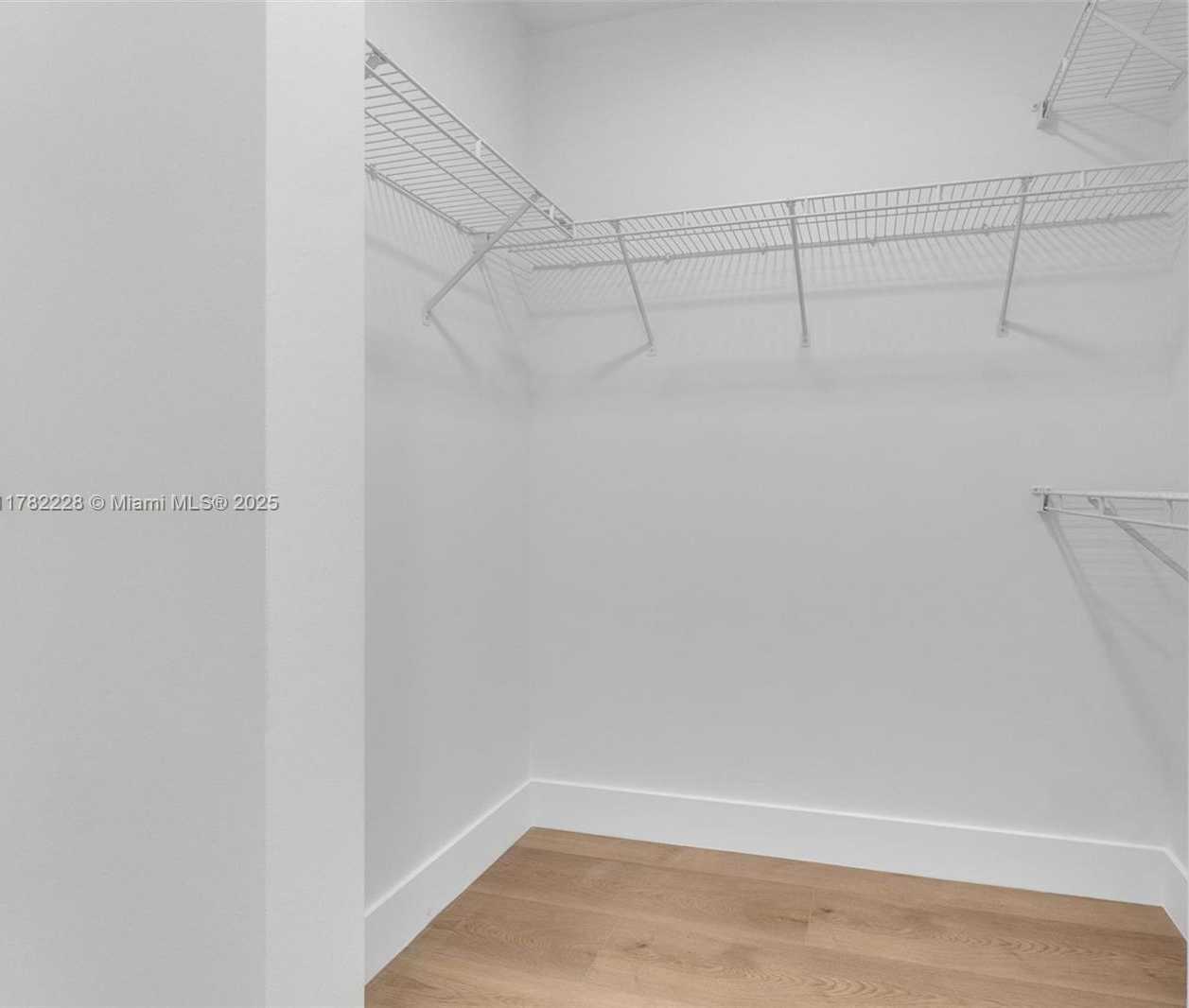 Small Image of 1155 BRICKELL BAY DR #2308, Miami Number 26
