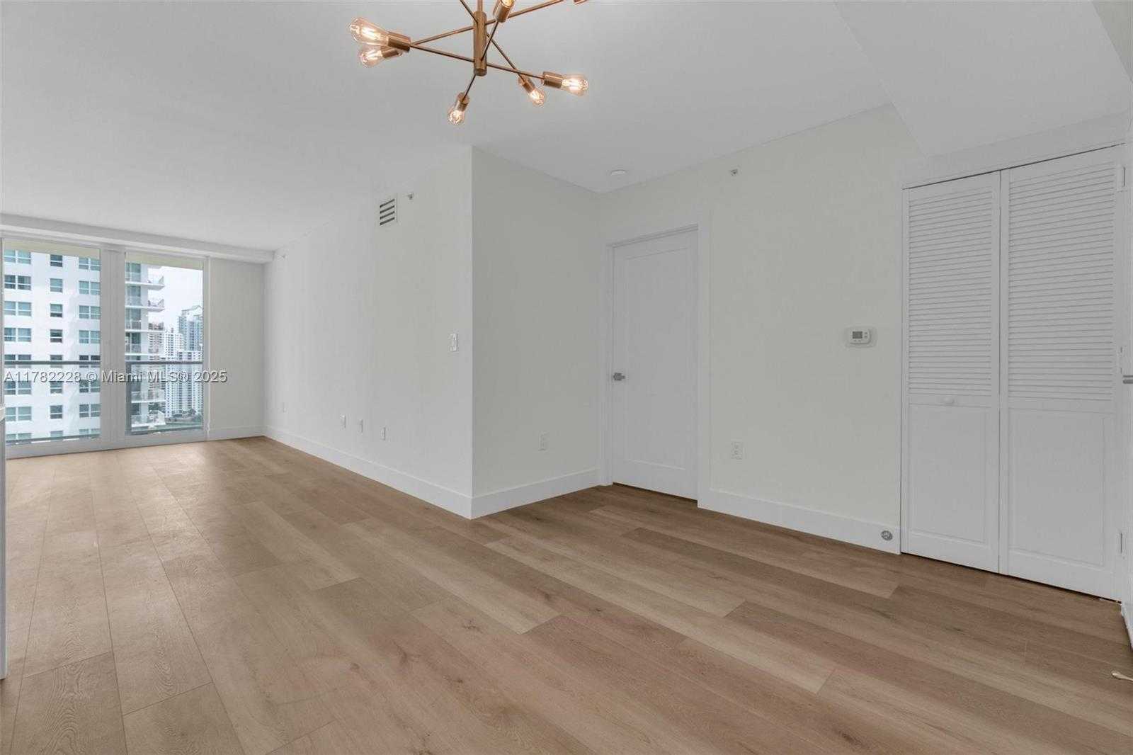 Small Image of 1155 BRICKELL BAY DR #2308, Miami Number 27