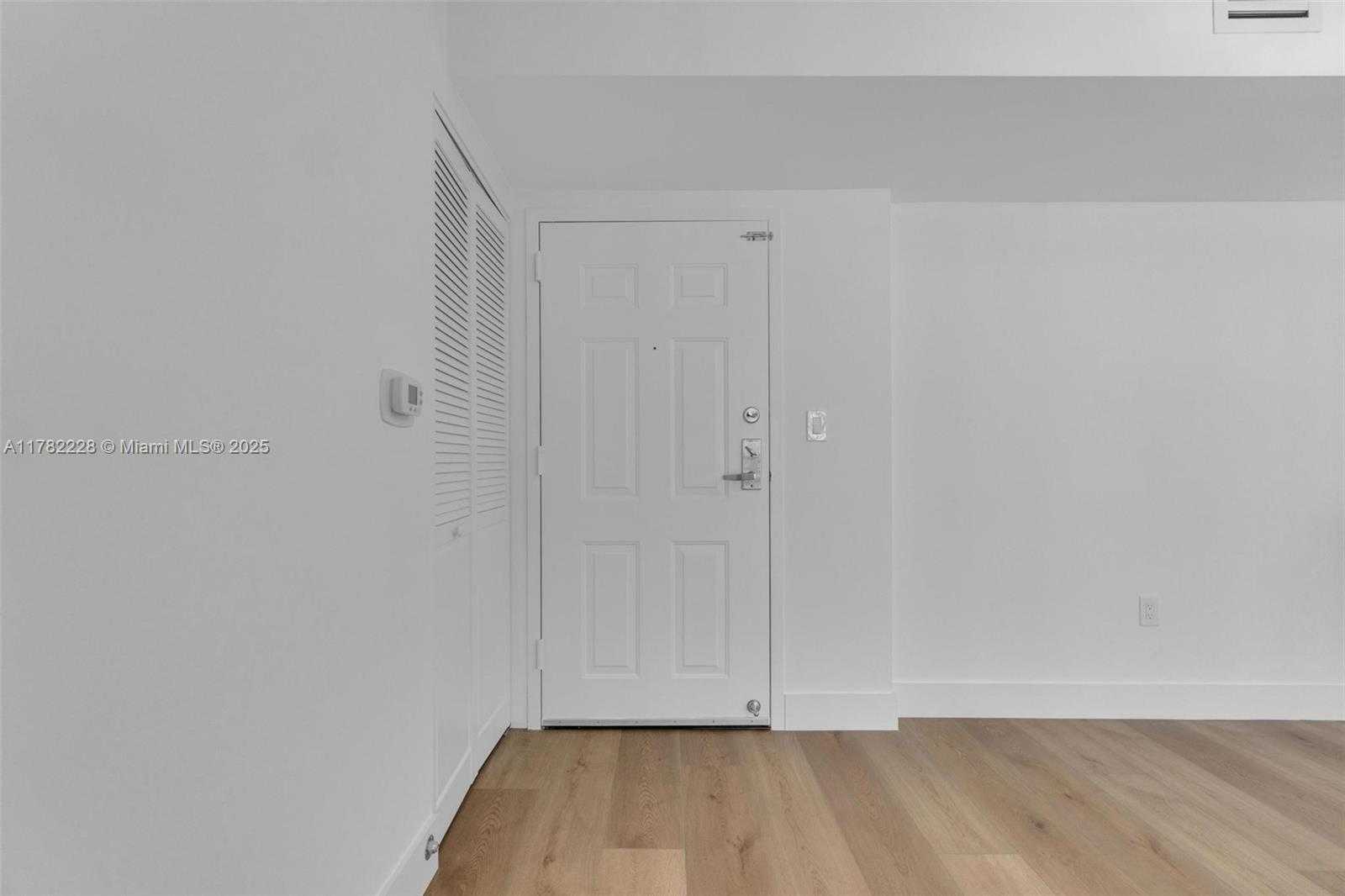 Small Image of 1155 BRICKELL BAY DR #2308, Miami Number 32