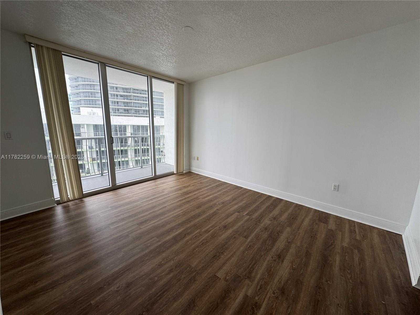 Small Image of 1750 NORTH BAYSHORE DR #3711, Miami Number 12