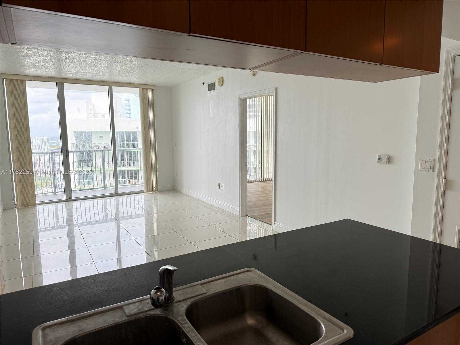 Small Image of 1750 NORTH BAYSHORE DR #3711, Miami Number 5
