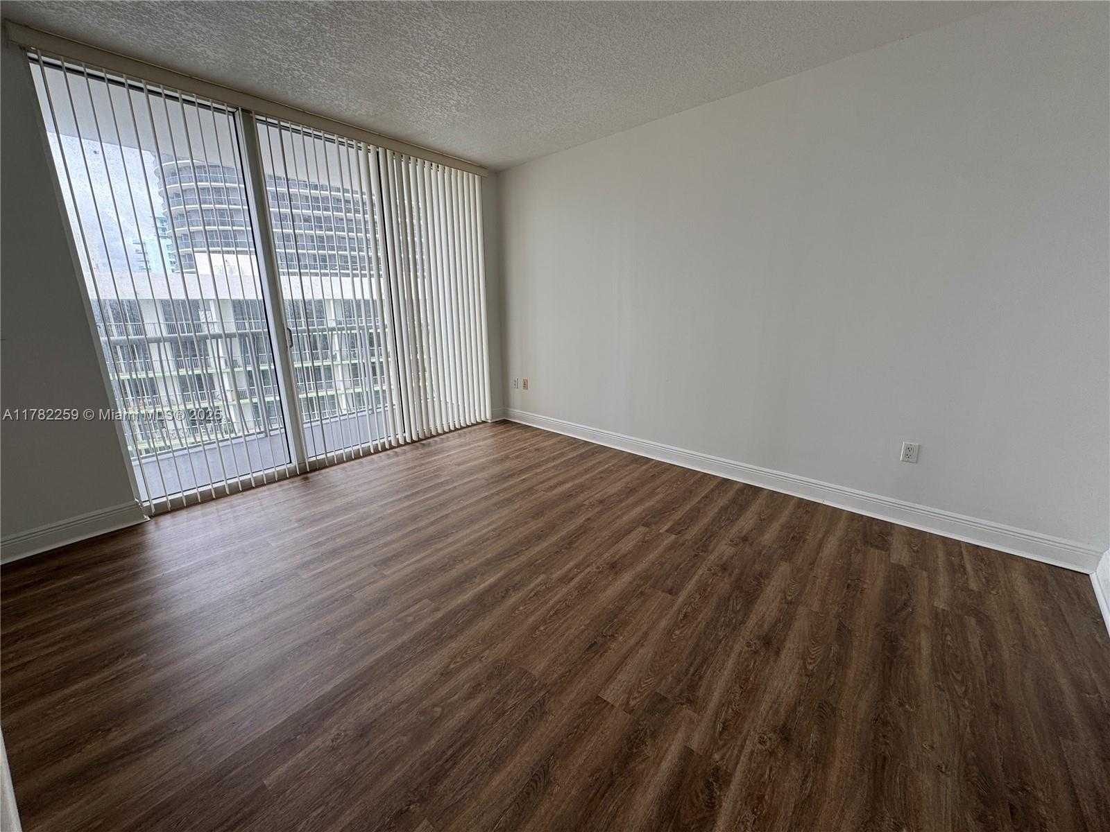 Small Image of 1750 NORTH BAYSHORE DR #3711, Miami Number 7