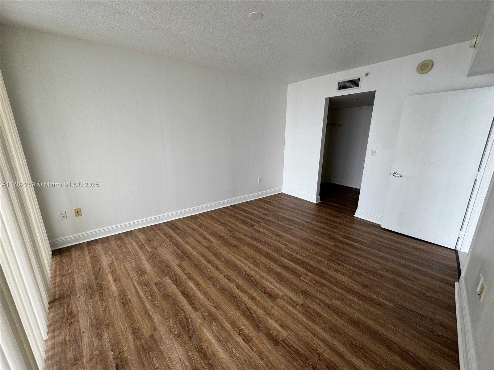 Small Image of 1750 NORTH BAYSHORE DR #3711, Miami Number 8
