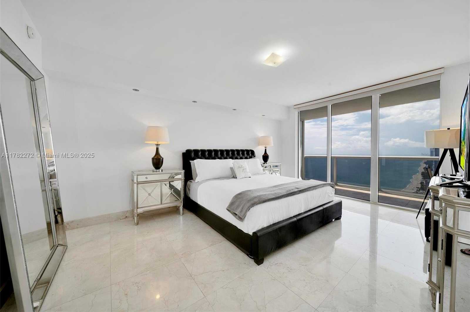 Small Image of 1830 SOUTH OCEAN DR #4303, Hallandale Beach Number 21