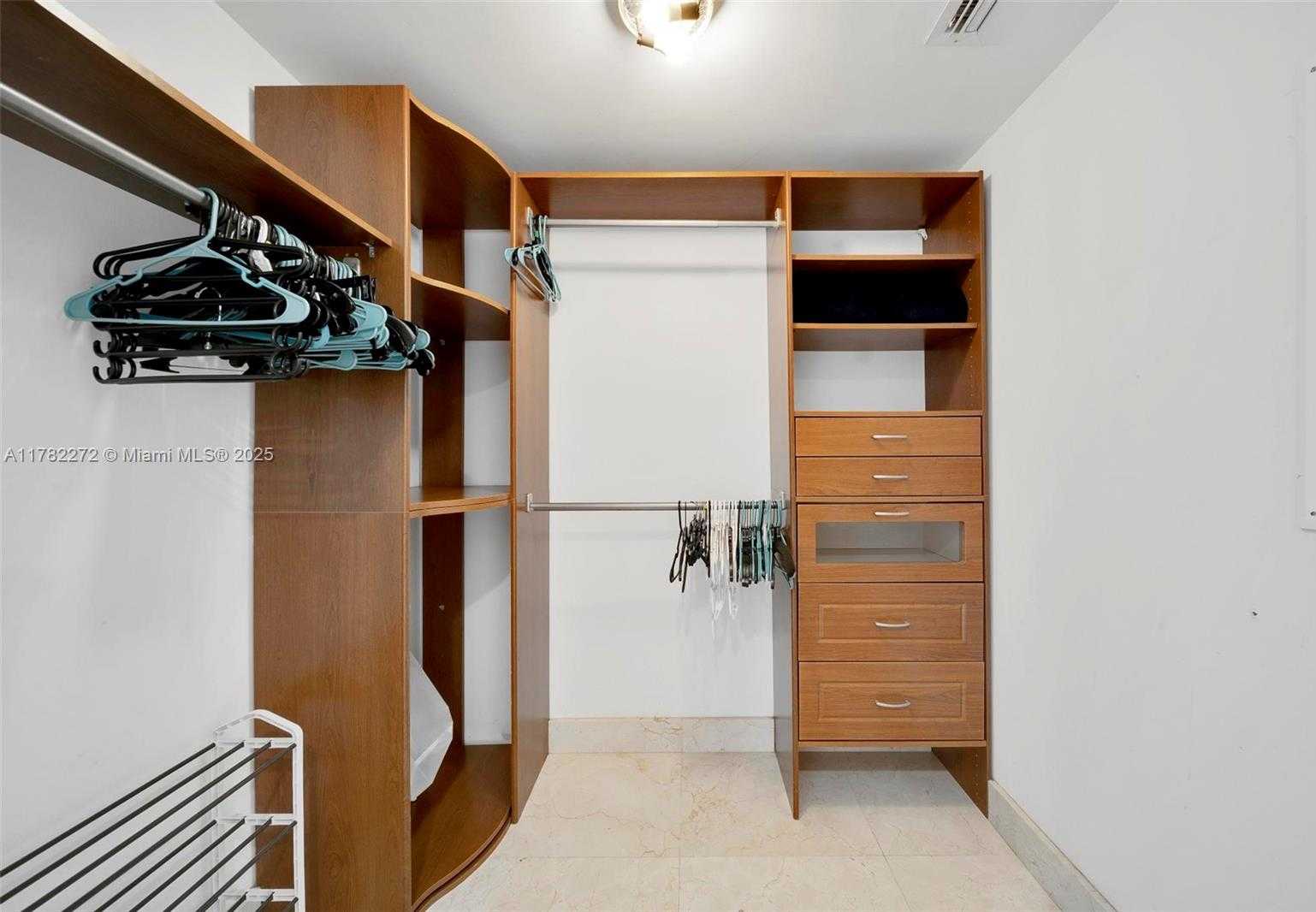 Small Image of 1830 SOUTH OCEAN DR #4303, Hallandale Beach Number 25