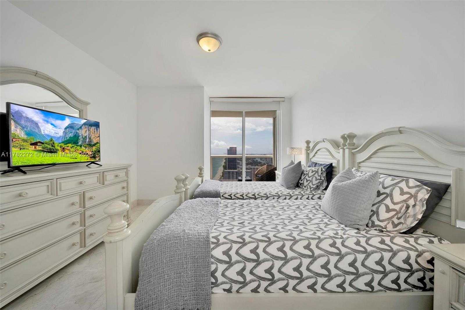 Small Image of 1830 SOUTH OCEAN DR #4303, Hallandale Beach Number 30