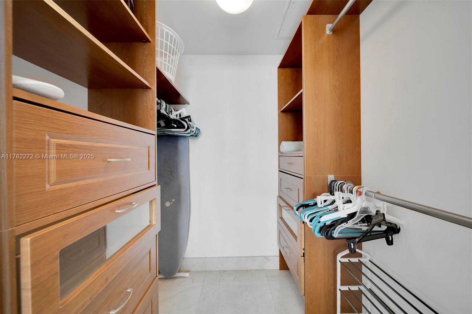 Small Image of 1830 SOUTH OCEAN DR #4303, Hallandale Beach Number 31