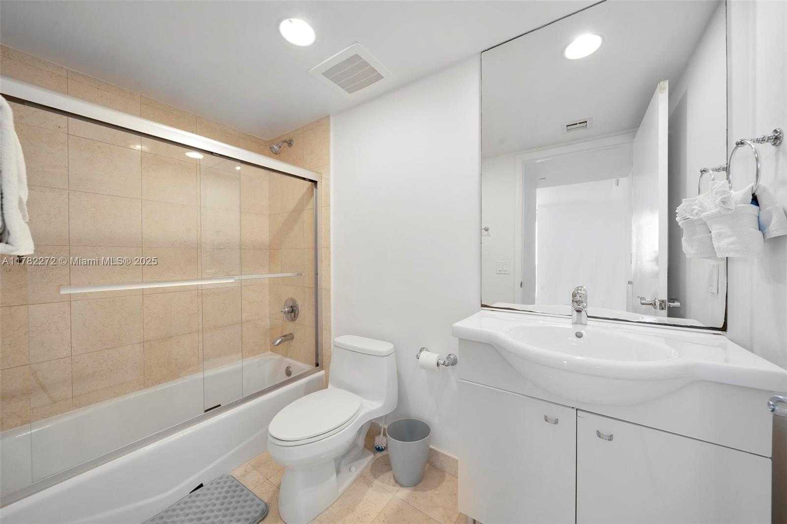 Small Image of 1830 SOUTH OCEAN DR #4303, Hallandale Beach Number 32