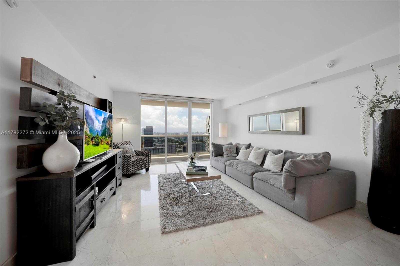 Small Image of 1830 SOUTH OCEAN DR #4303, Hallandale Beach Number 5