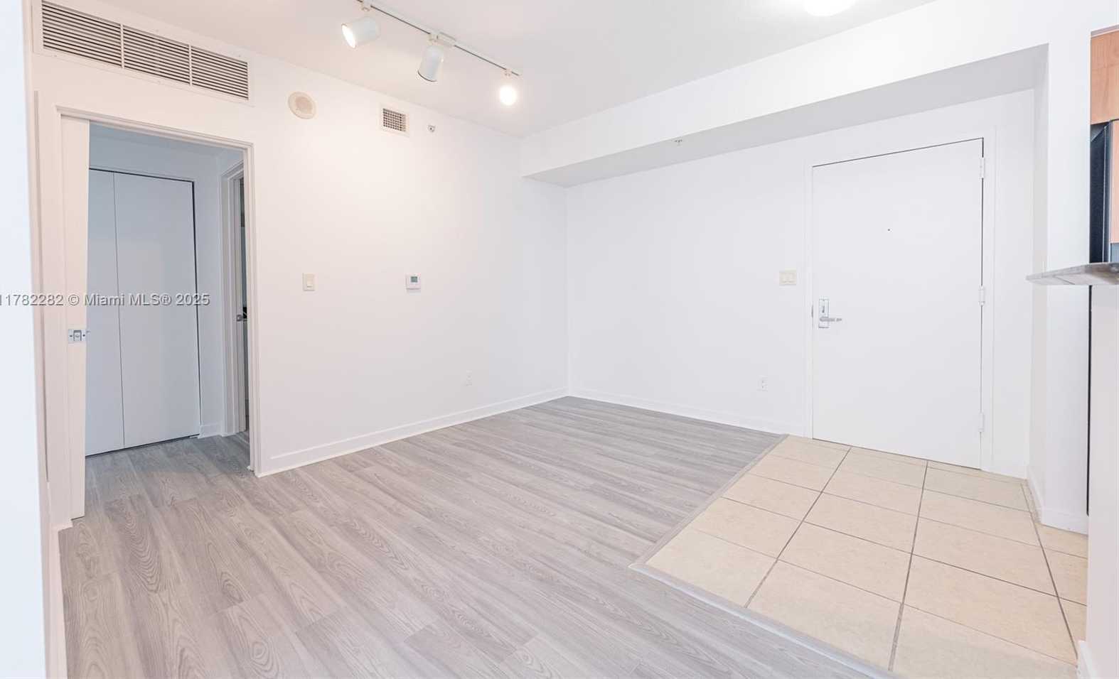 Small Image of 335 SOUTH BISCAYNE BLVD #1108, Miami Number 19