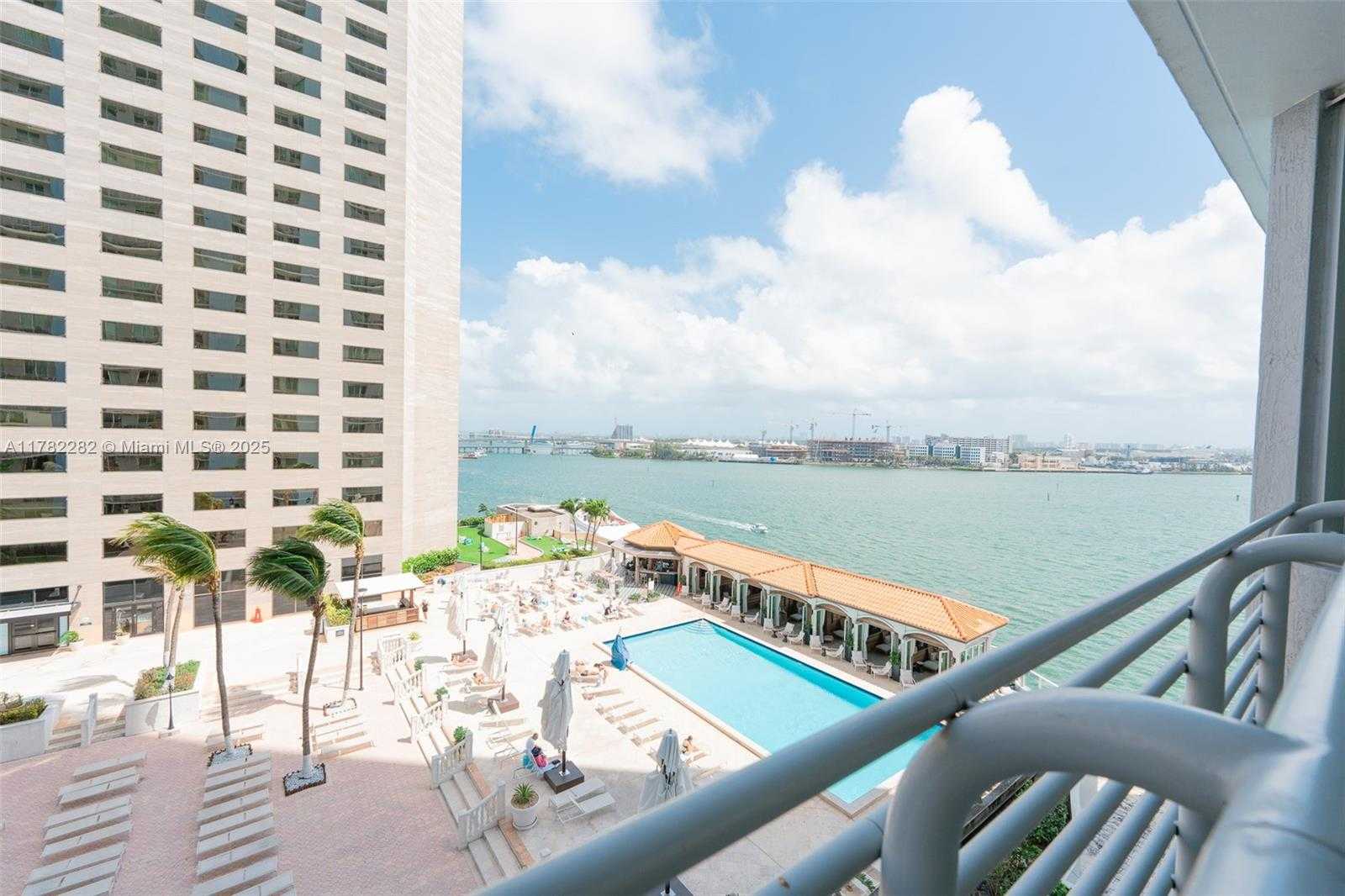 Small Image of 335 SOUTH BISCAYNE BLVD #1108, Miami Number 3