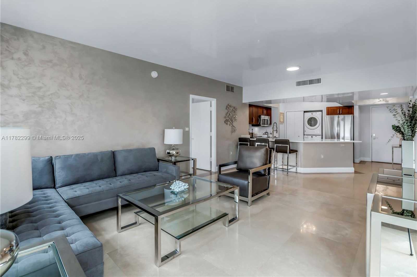 Small Image of 20000 EAST COUNTRY CLUB DR #1209, Aventura Number 4