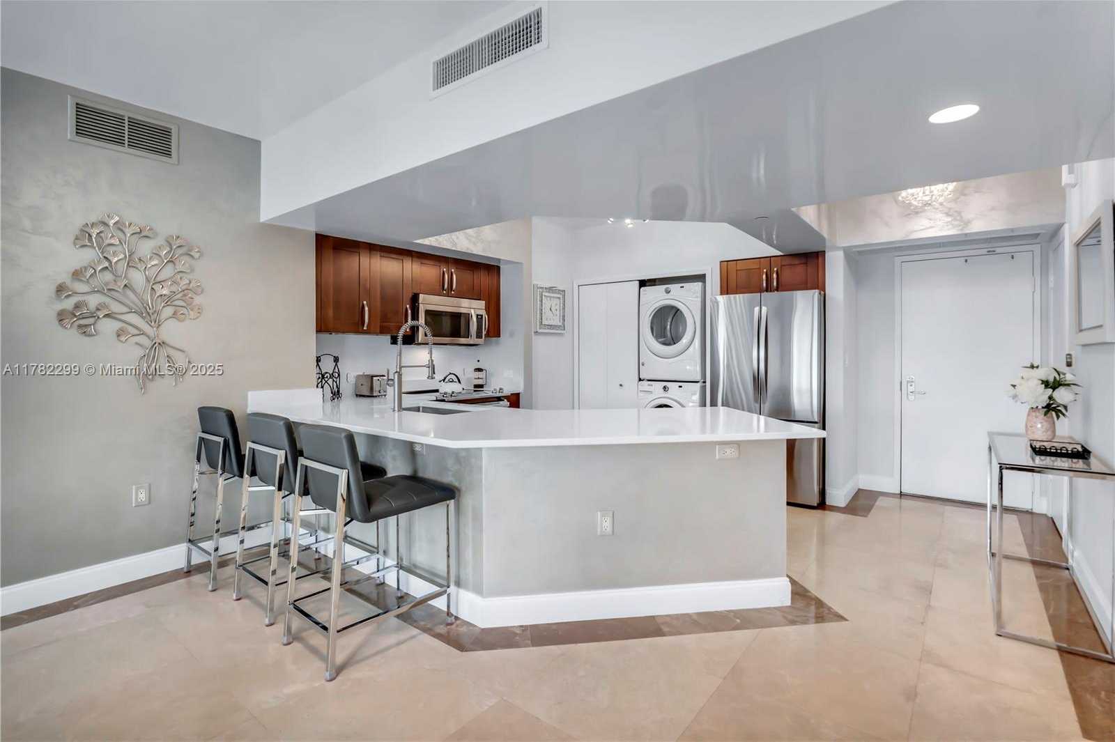 Small Image of 20000 EAST COUNTRY CLUB DR #1209, Aventura Number 5