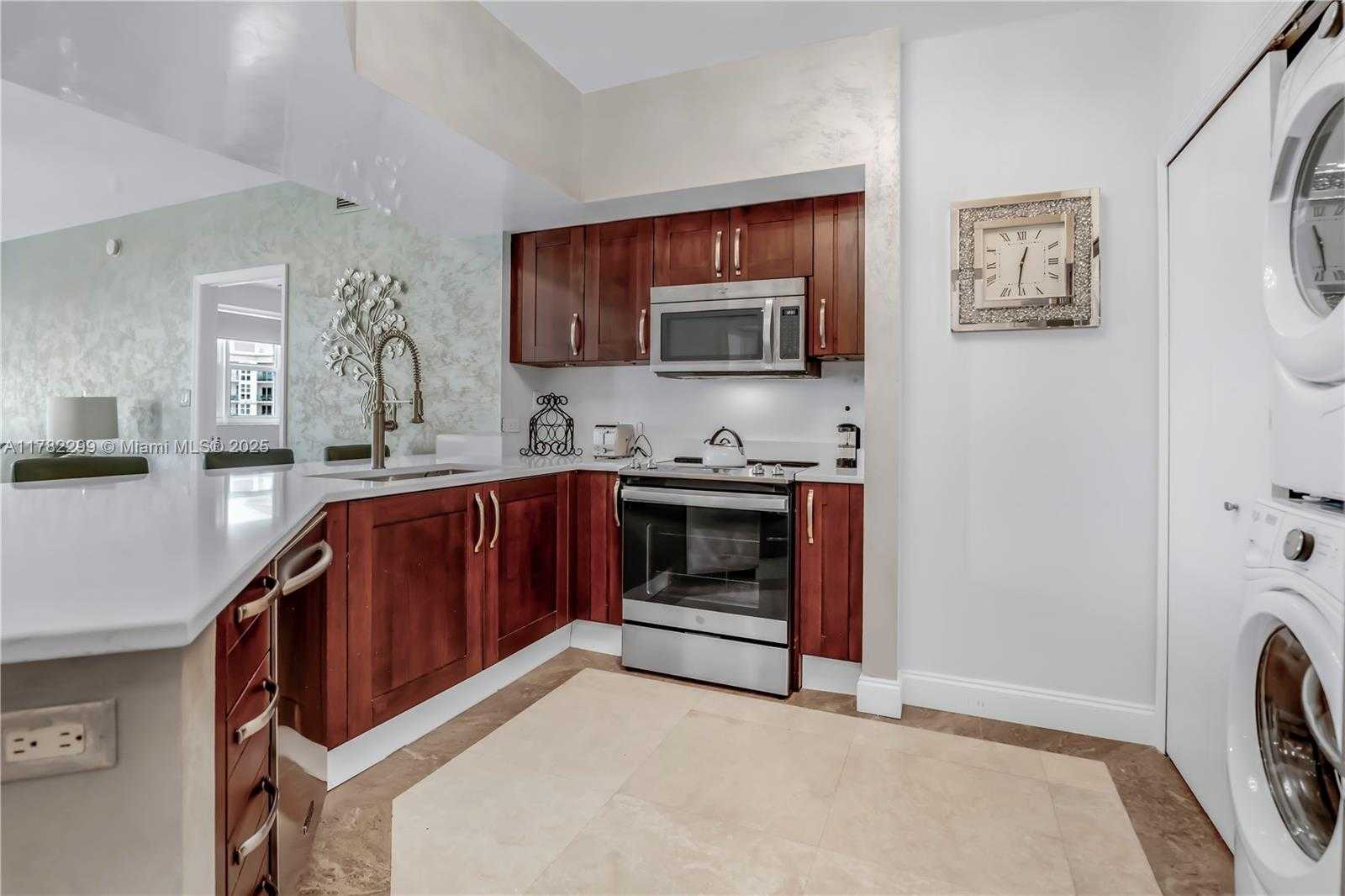 Small Image of 20000 EAST COUNTRY CLUB DR #1209, Aventura Number 8