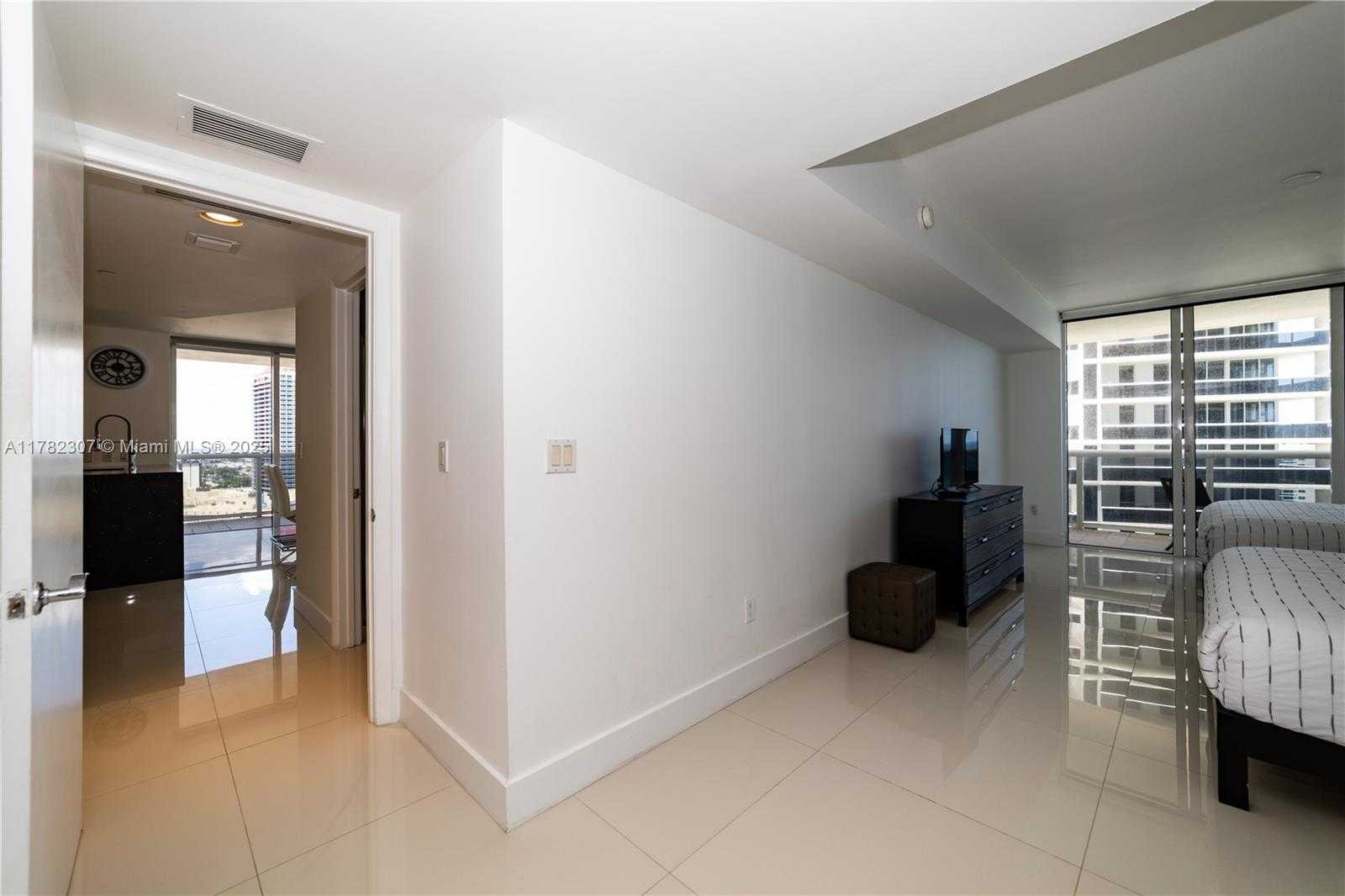 Small Image of 1830 SOUTH OCEAN DR #1808, Hallandale Beach Number 22