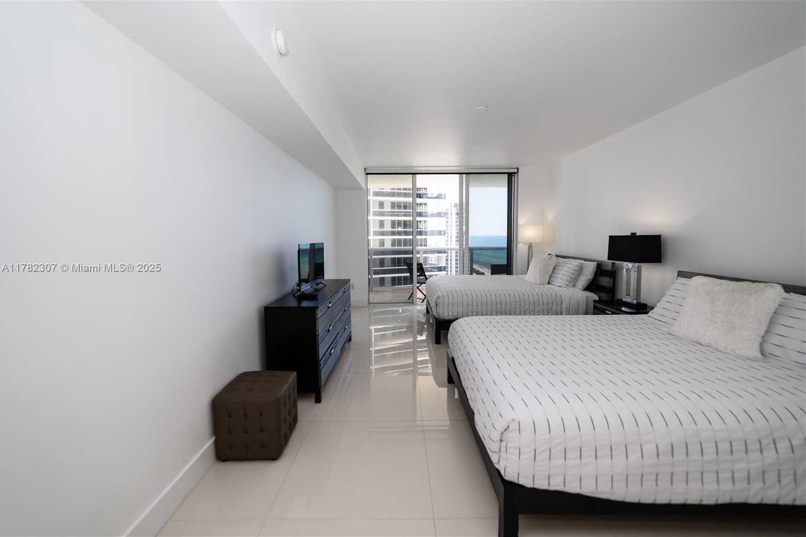 Small Image of 1830 SOUTH OCEAN DR #1808, Hallandale Beach Number 23