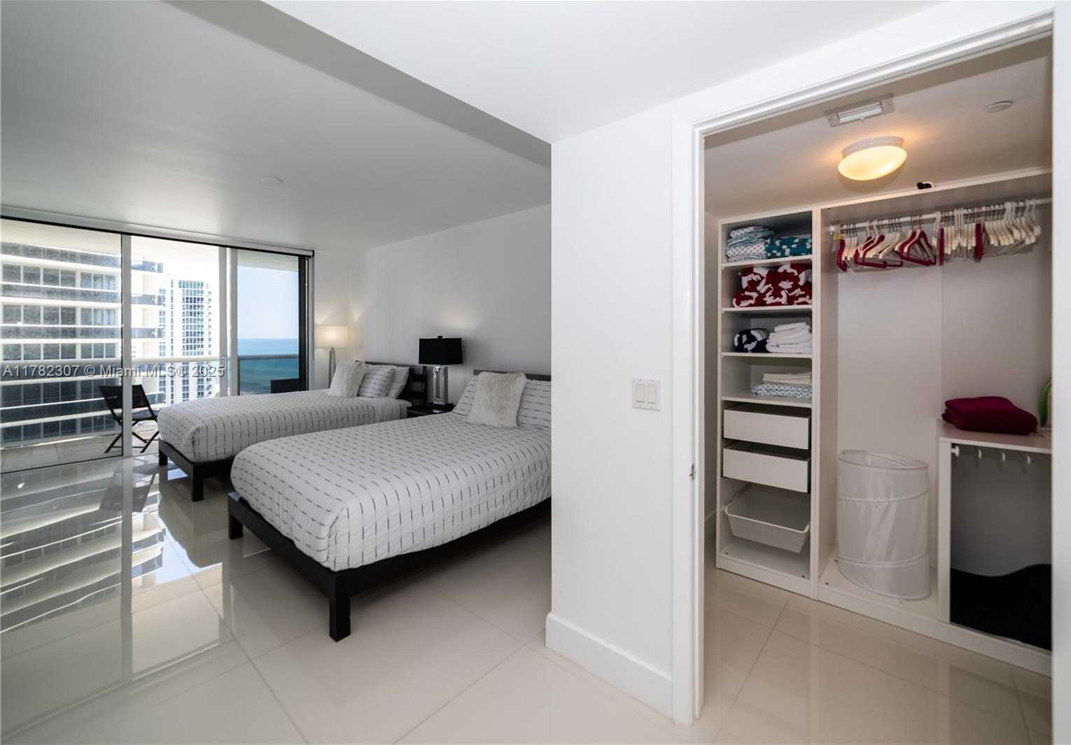 Small Image of 1830 SOUTH OCEAN DR #1808, Hallandale Beach Number 24