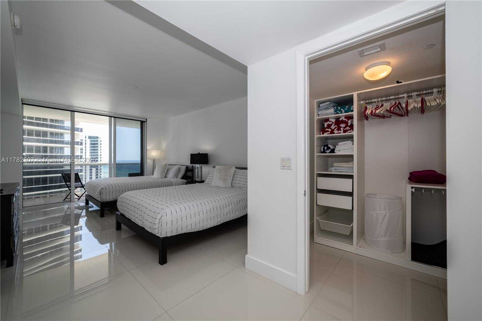 Small Image of 1830 SOUTH OCEAN DR #1808, Hallandale Beach Number 25
