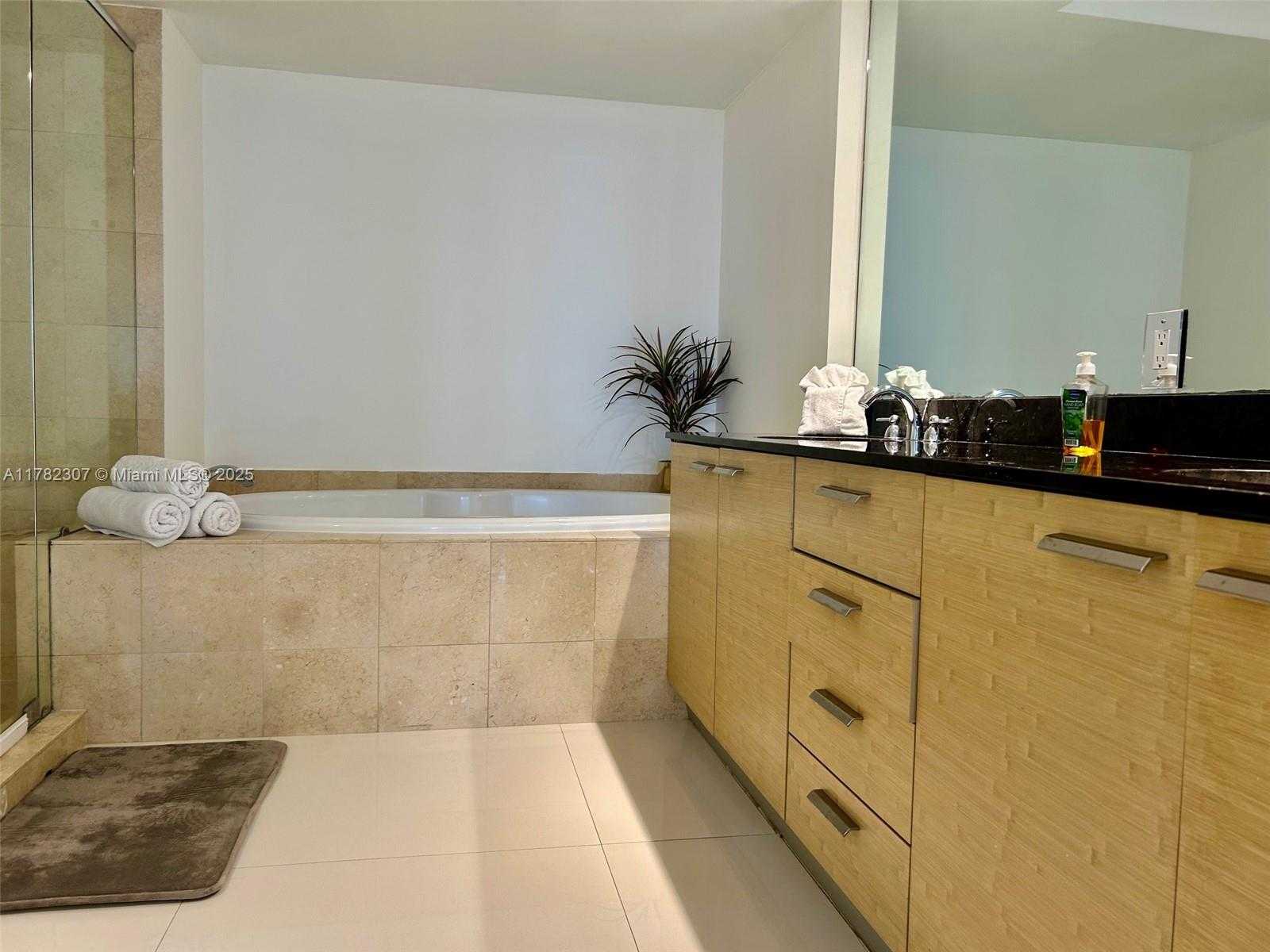 Small Image of 1830 SOUTH OCEAN DR #1808, Hallandale Beach Number 31