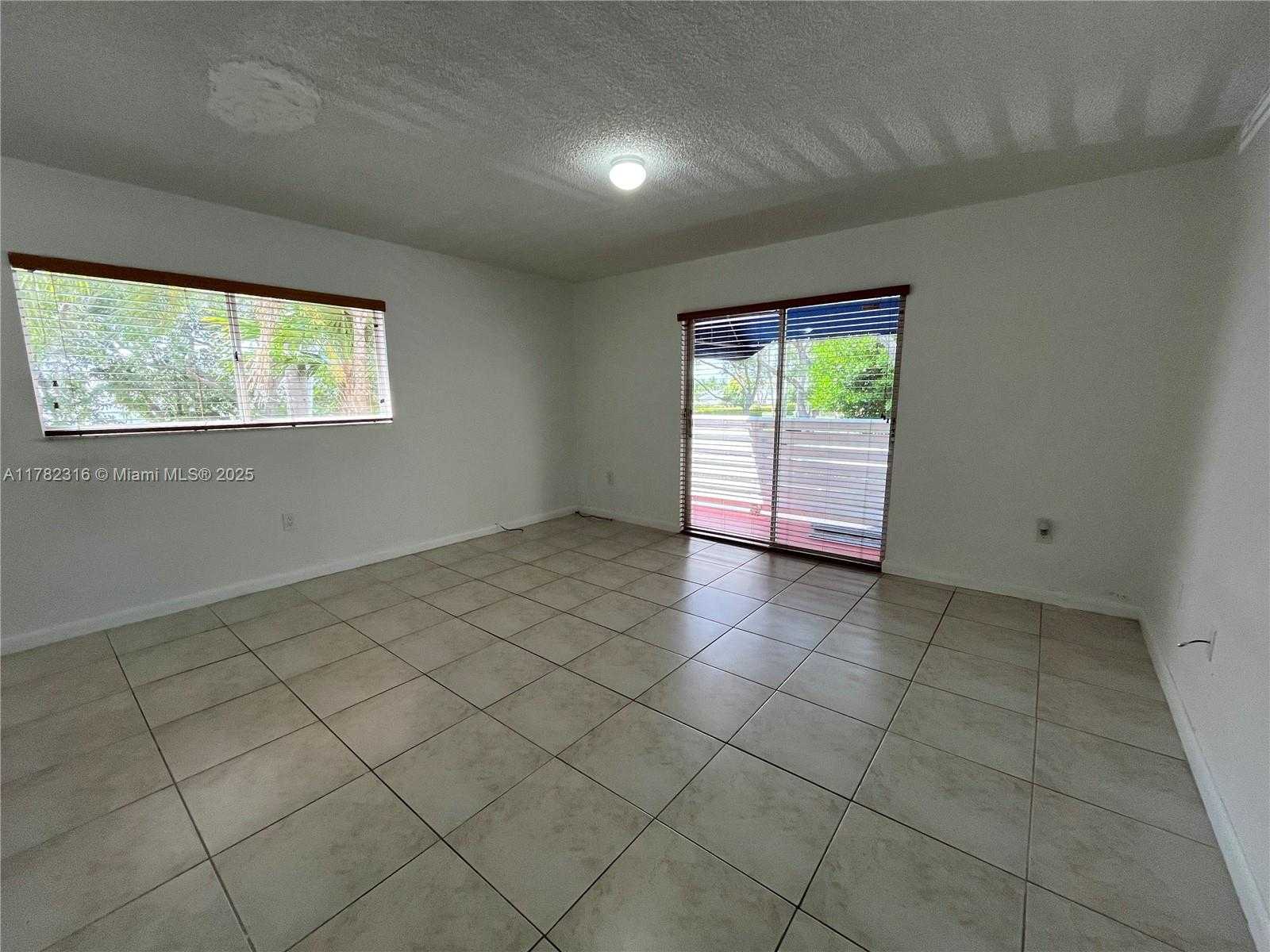 Small Image of 14388 SOUTH WEST 96TH LN, Miami Number 14