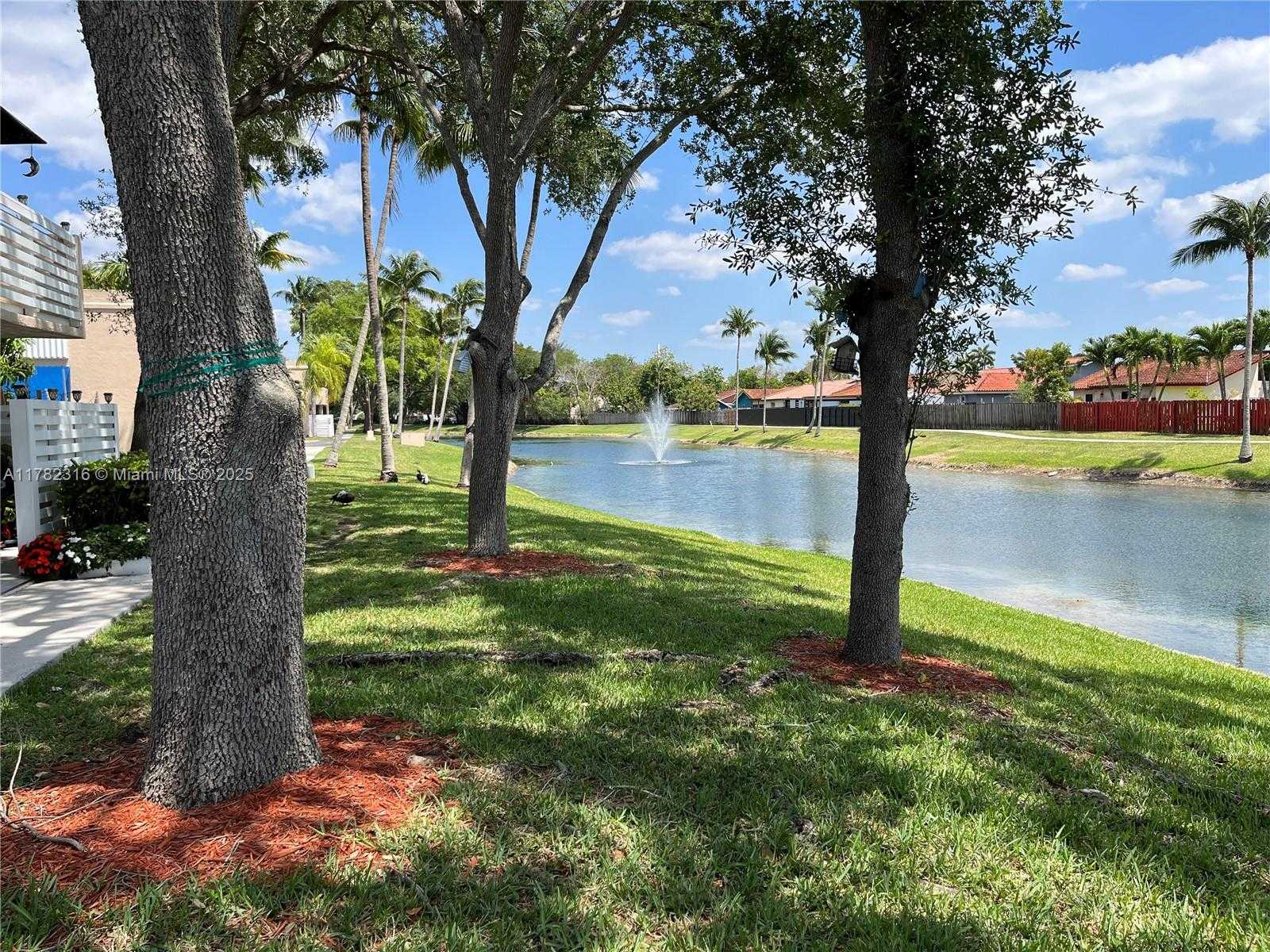 Small Image of 14388 SOUTH WEST 96TH LN, Miami Number 20