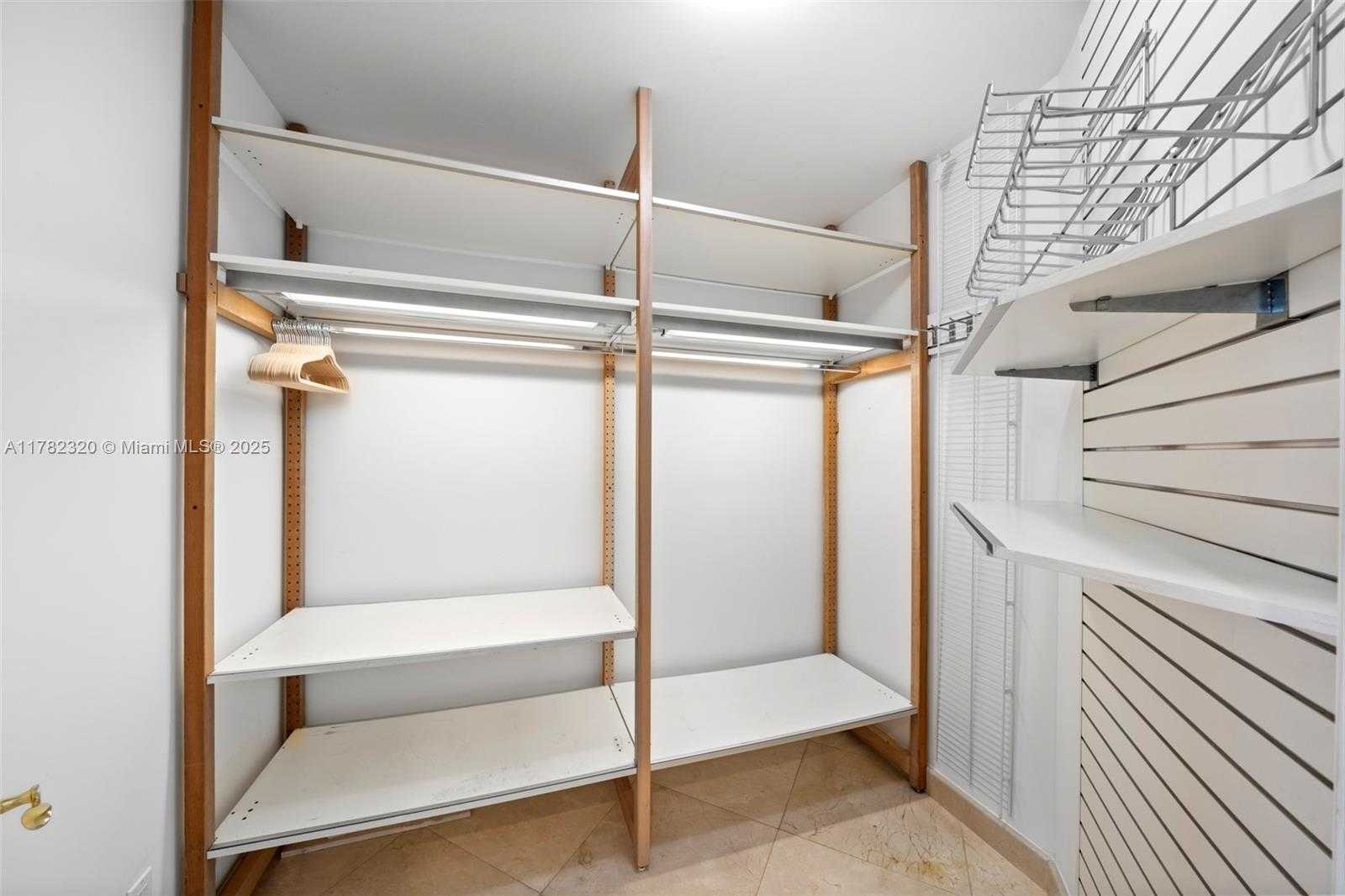 Small Image of 4775 COLLINS AVE #2506, Miami Beach Number 16