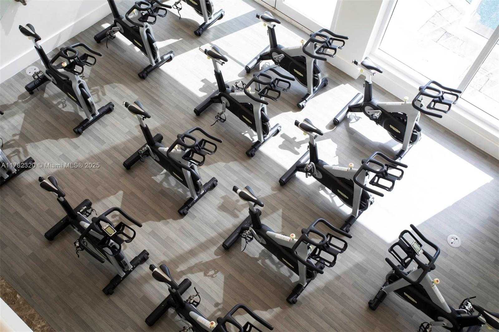 Small Image of 4775 COLLINS AVE #2506, Miami Beach Number 21