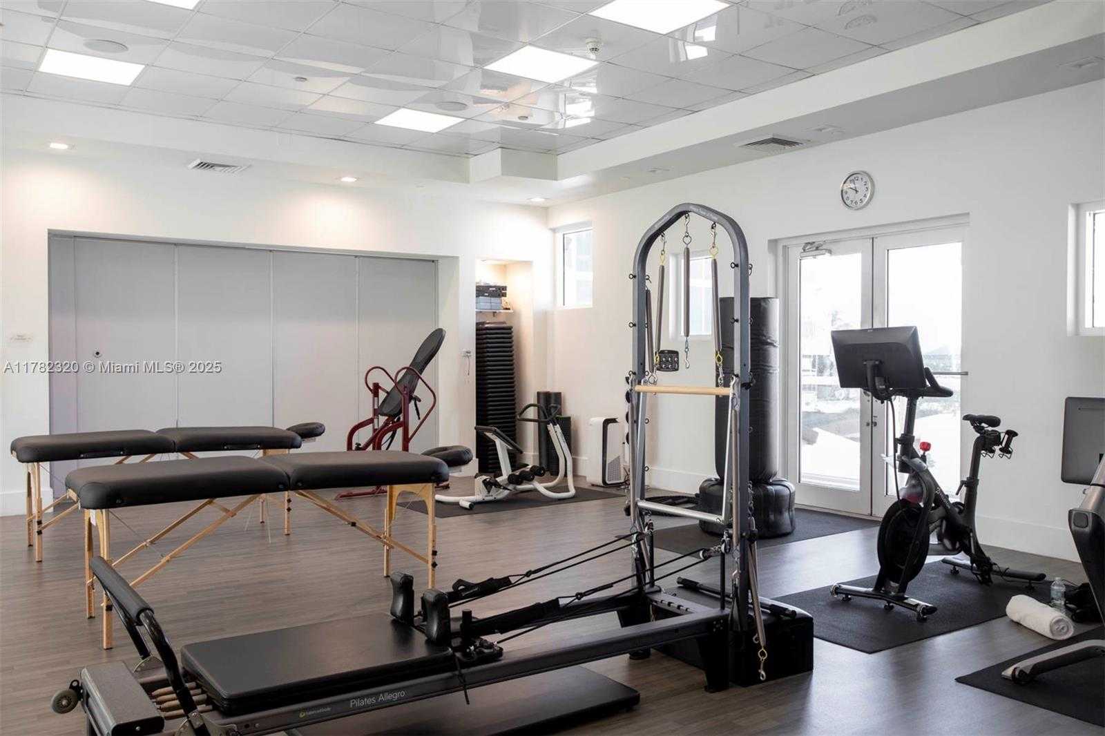 Small Image of 4775 COLLINS AVE #2506, Miami Beach Number 24