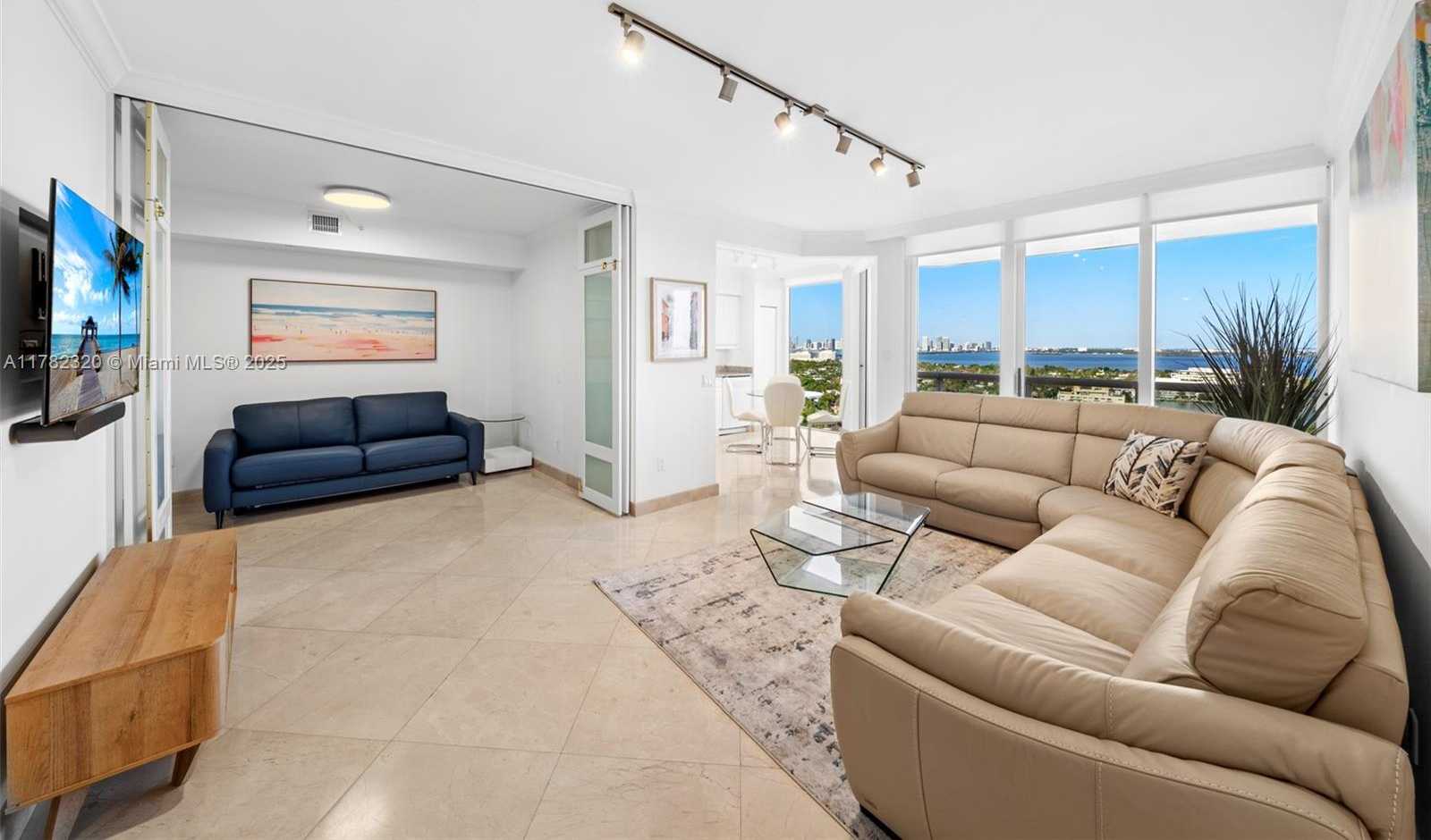 Small Image of 4775 COLLINS AVE #2506, Miami Beach Number 3