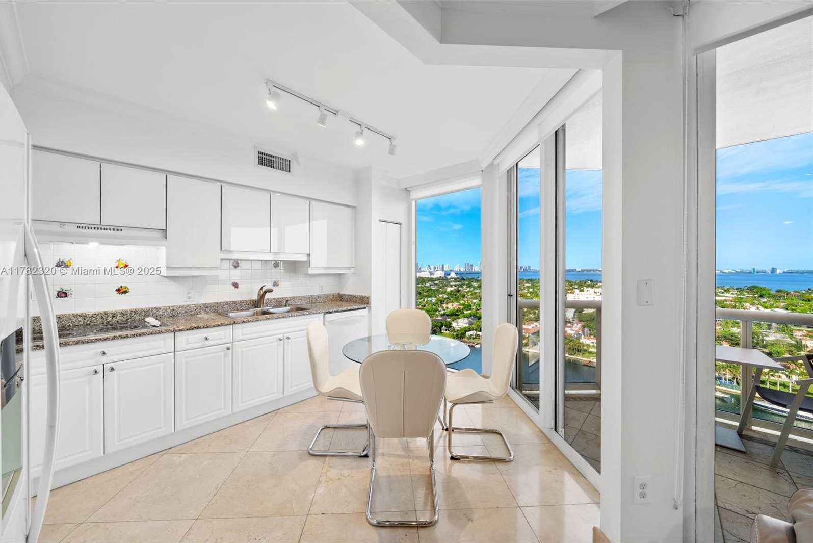 Small Image of 4775 COLLINS AVE #2506, Miami Beach Number 6