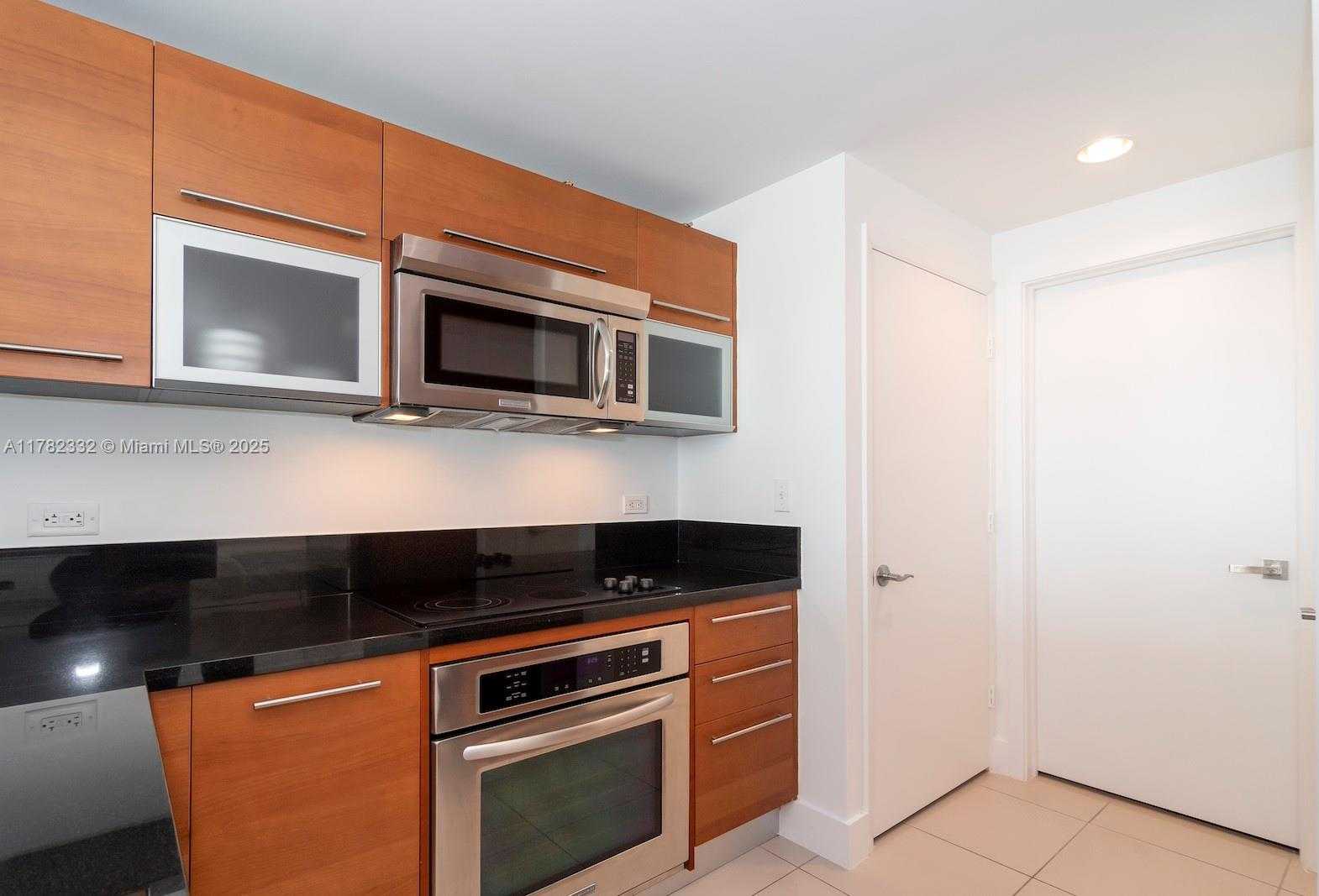 Small Image of 244 BISCAYNE BLVD #2203, Miami Number 15