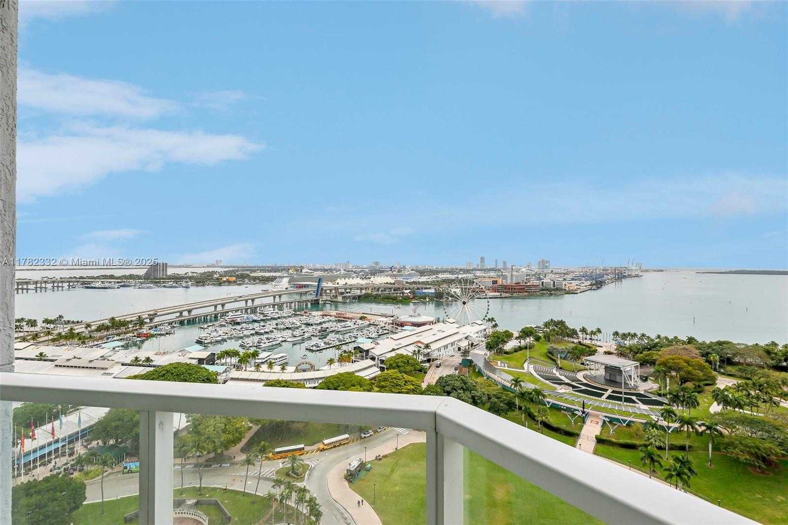 Small Image of 244 BISCAYNE BLVD #2203, Miami Number 4