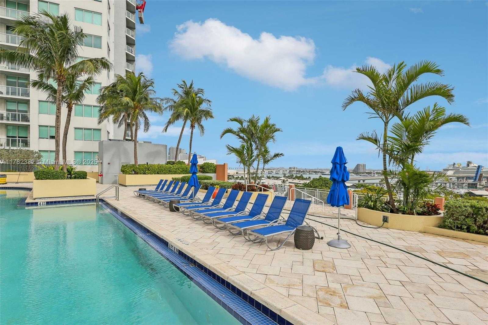 Small Image of 244 BISCAYNE BLVD #2203, Miami Number 54