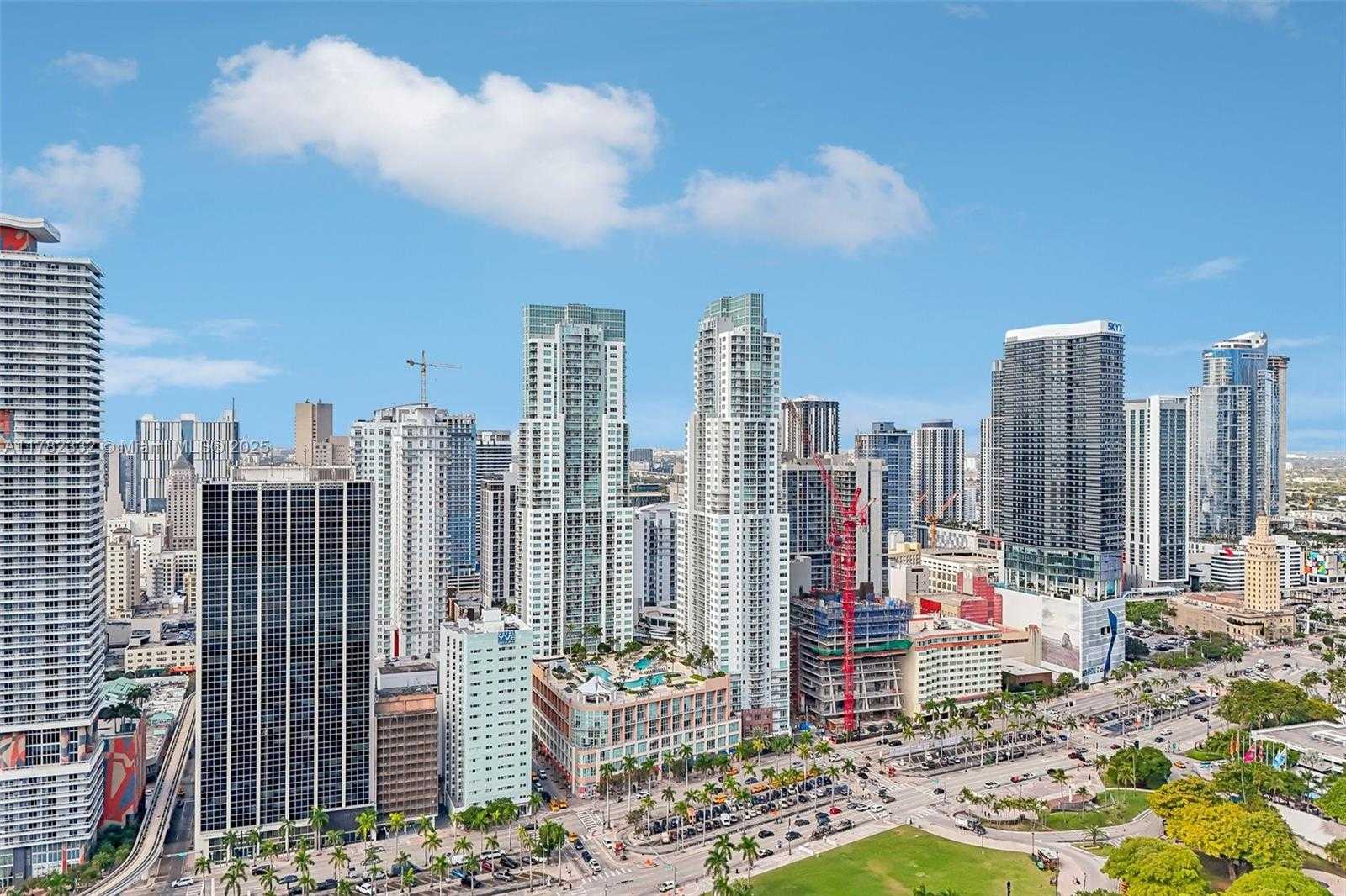 Small Image of 244 BISCAYNE BLVD #2203, Miami Number 68