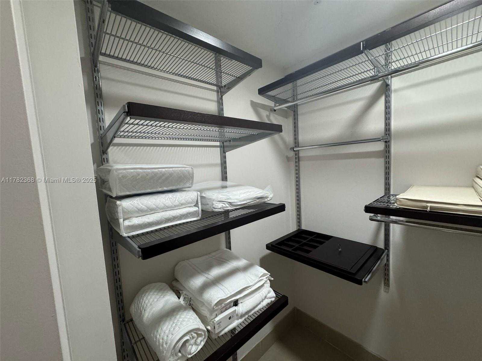 Small Image of 170 SOUTH EAST 14TH ST #1108, Miami Number 15