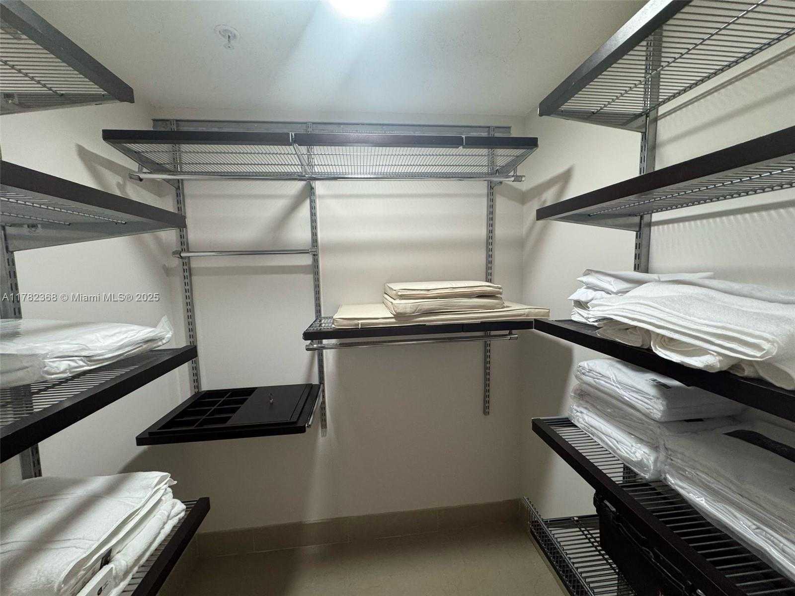 Small Image of 170 SOUTH EAST 14TH ST #1108, Miami Number 16