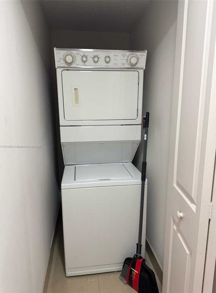 Small Image of 170 SOUTH EAST 14TH ST #1108, Miami Number 19