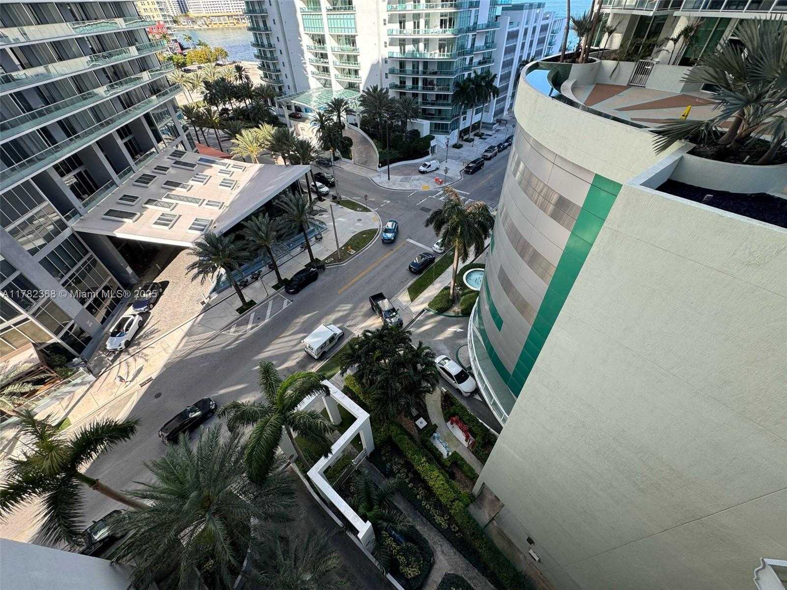 Small Image of 170 SOUTH EAST 14TH ST #1108, Miami Number 32