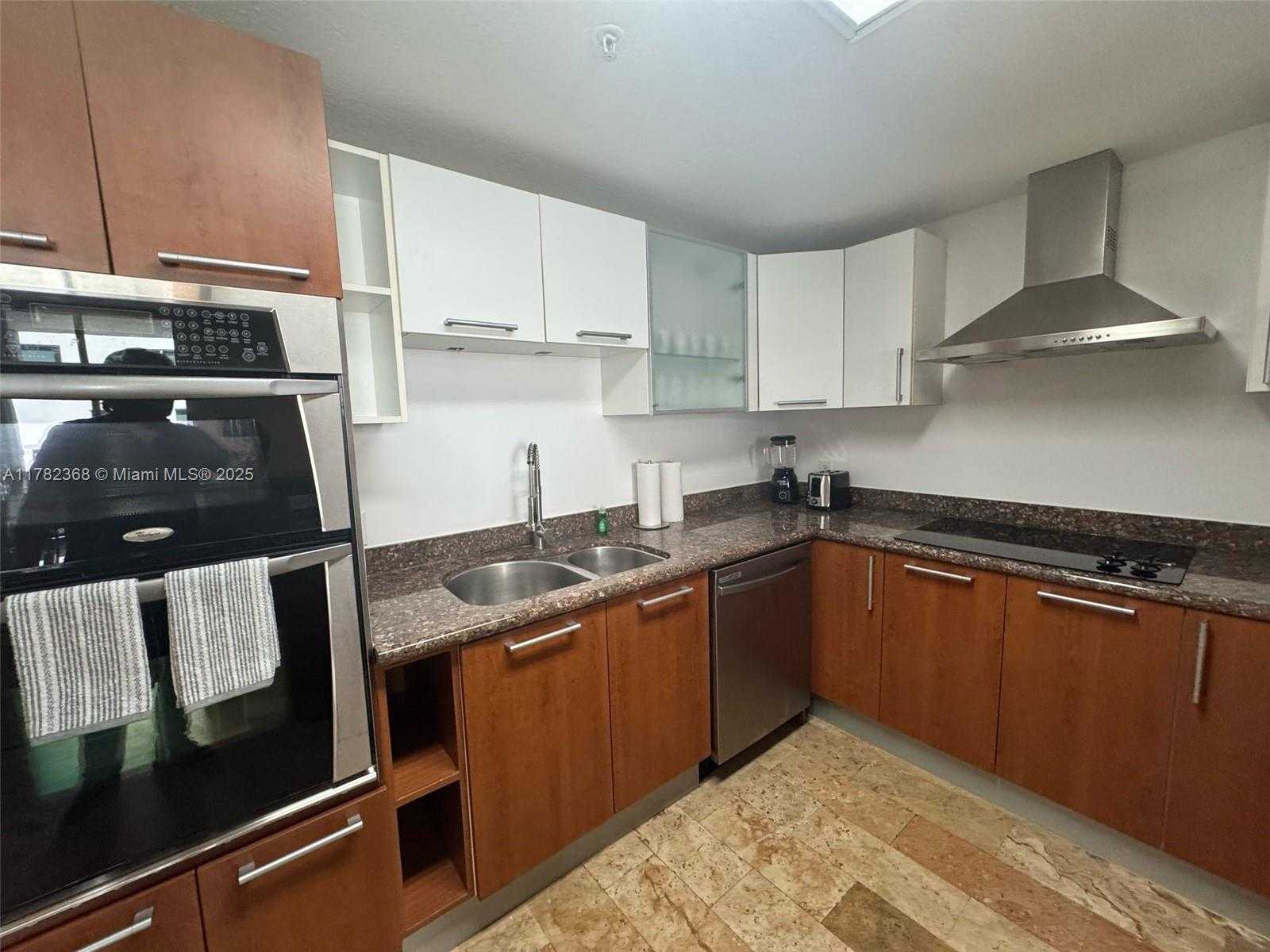 Small Image of 170 SOUTH EAST 14TH ST #1108, Miami Number 9