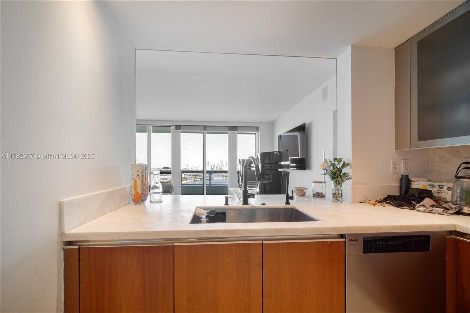 Small Image of 520 WEST AVE #2202, Miami Beach Number 13