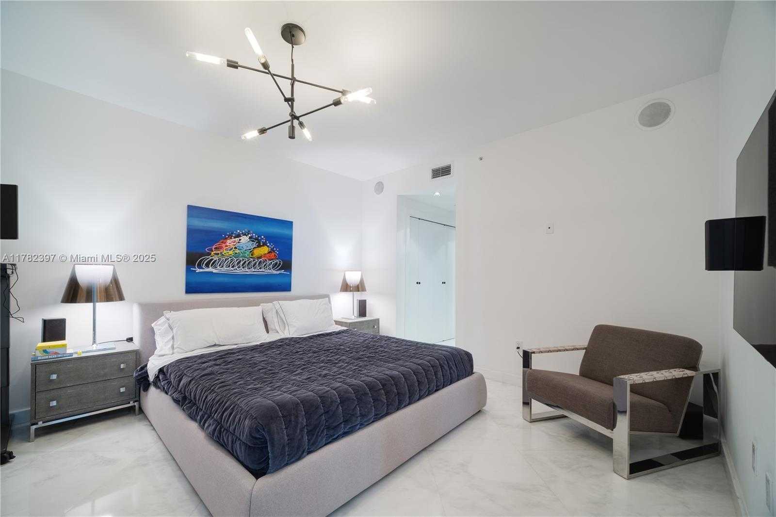 Small Image of 520 WEST AVE #2202, Miami Beach Number 16