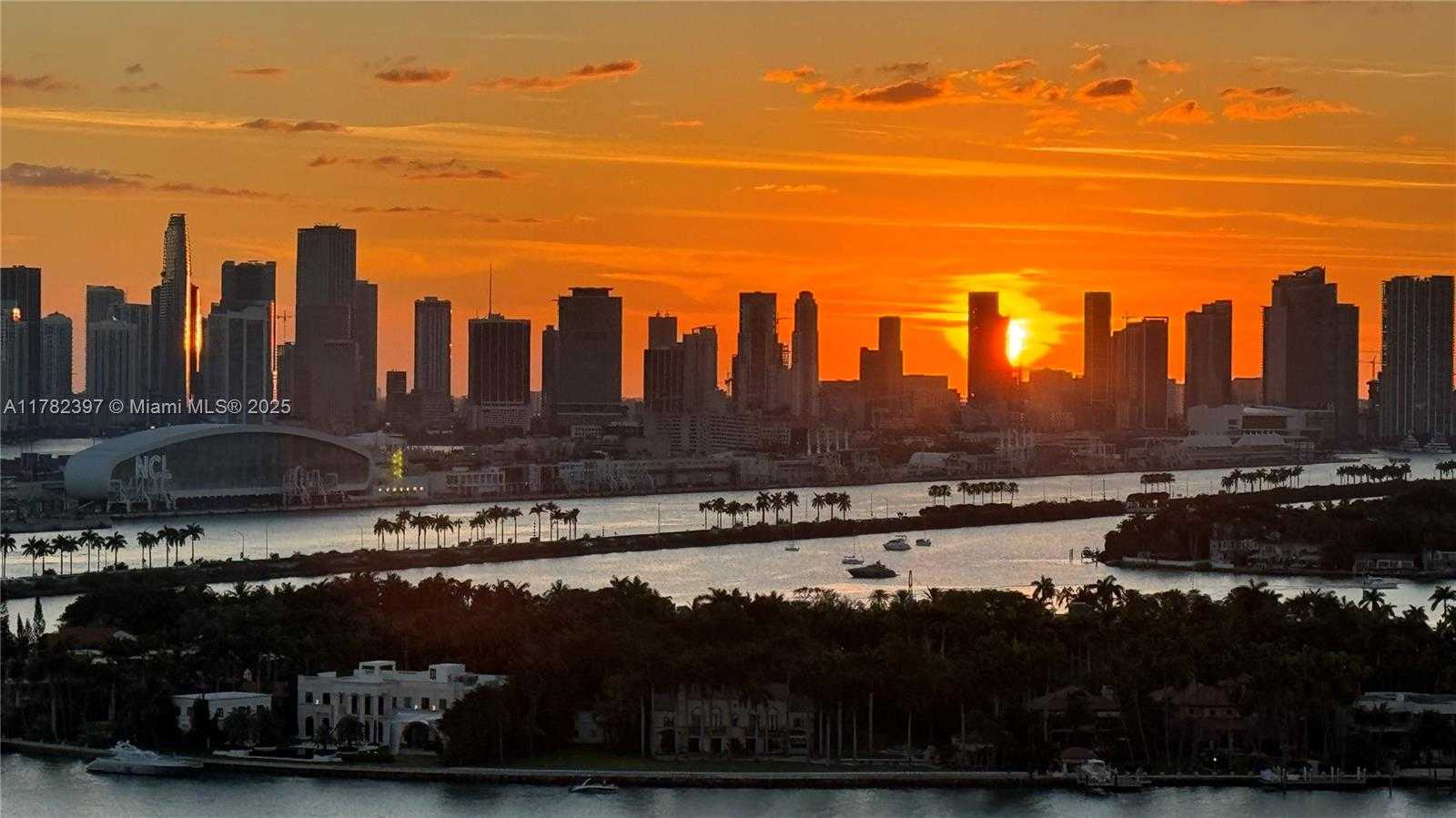 Small Image of 520 WEST AVE #2202, Miami Beach Number 2