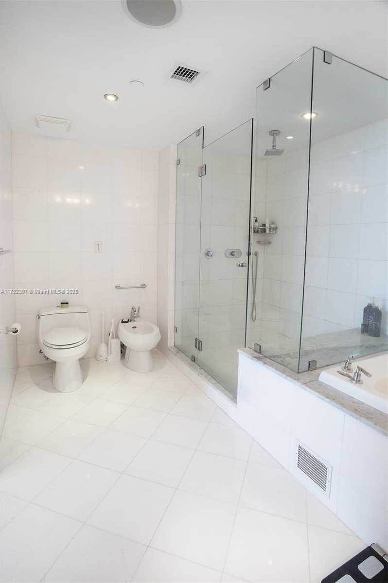 Small Image of 520 WEST AVE #2202, Miami Beach Number 26