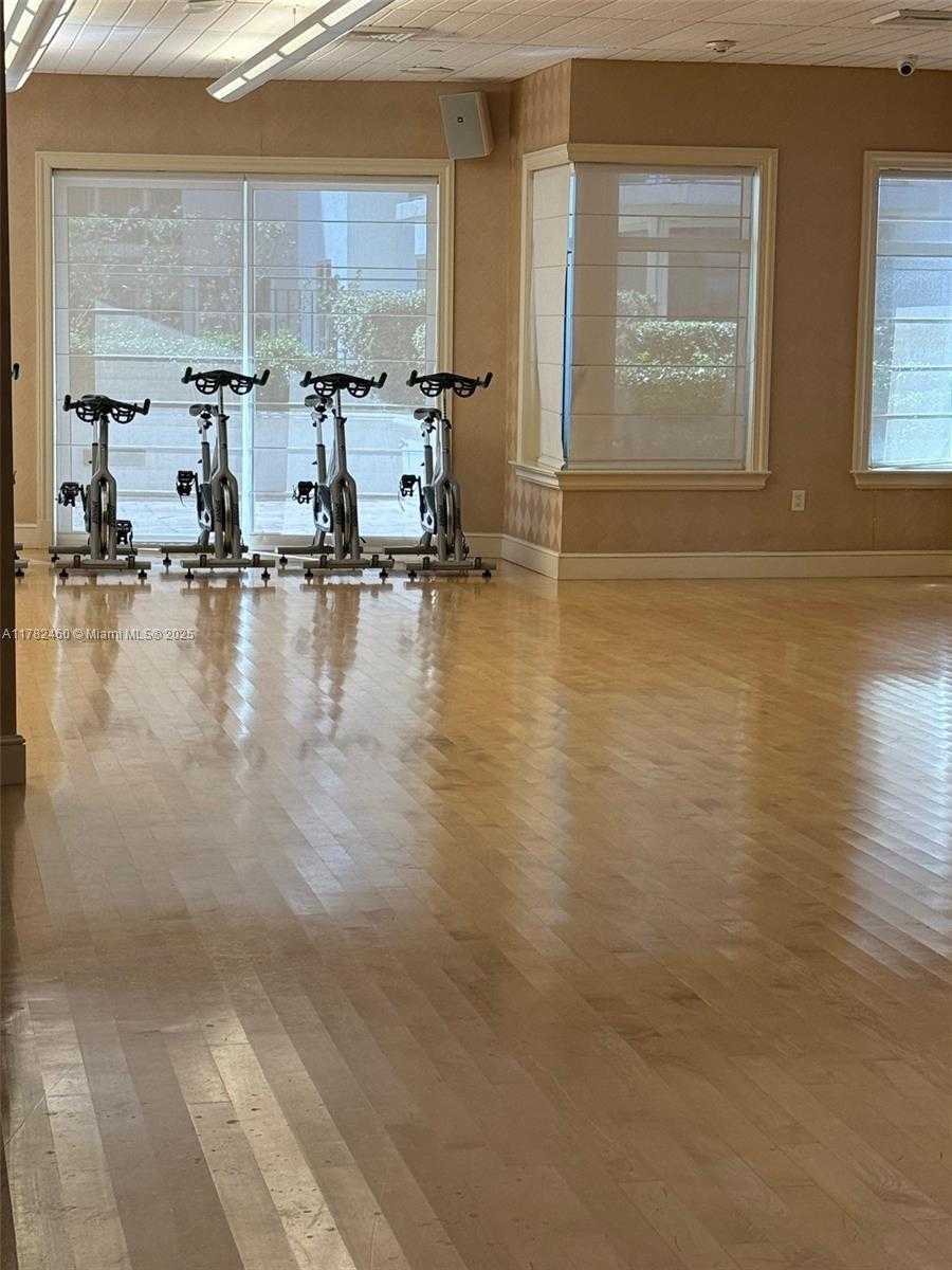 Small Image of 20000 EAST COUNTRY CLUB DR #108, Aventura Number 23