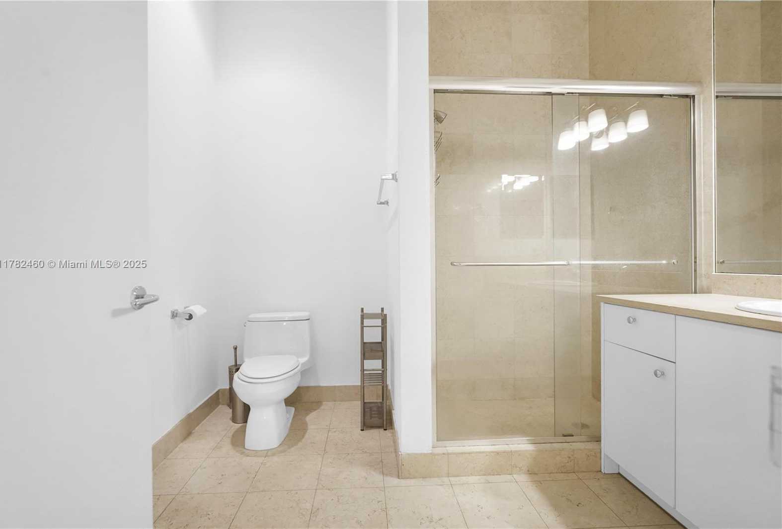 Small Image of 20000 EAST COUNTRY CLUB DR #108, Aventura Number 4