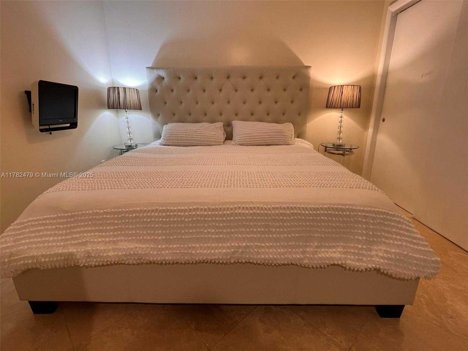 Small Image of 1830 SOUTH OCEAN DR #3309, Hallandale Beach Number 12