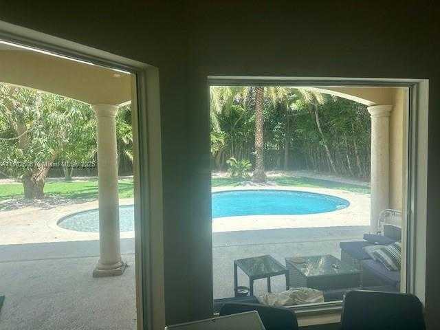 Small Image of 6845 SOUTH WEST 52ND ST, Miami Number 10