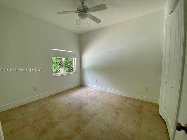 Small Image of 6845 SOUTH WEST 52ND ST, Miami Number 14